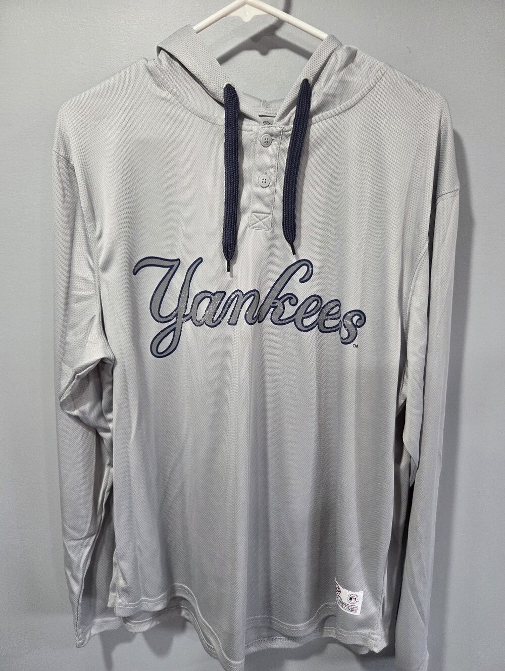 New with tags mlb new york yankees hooded shirt mens size large